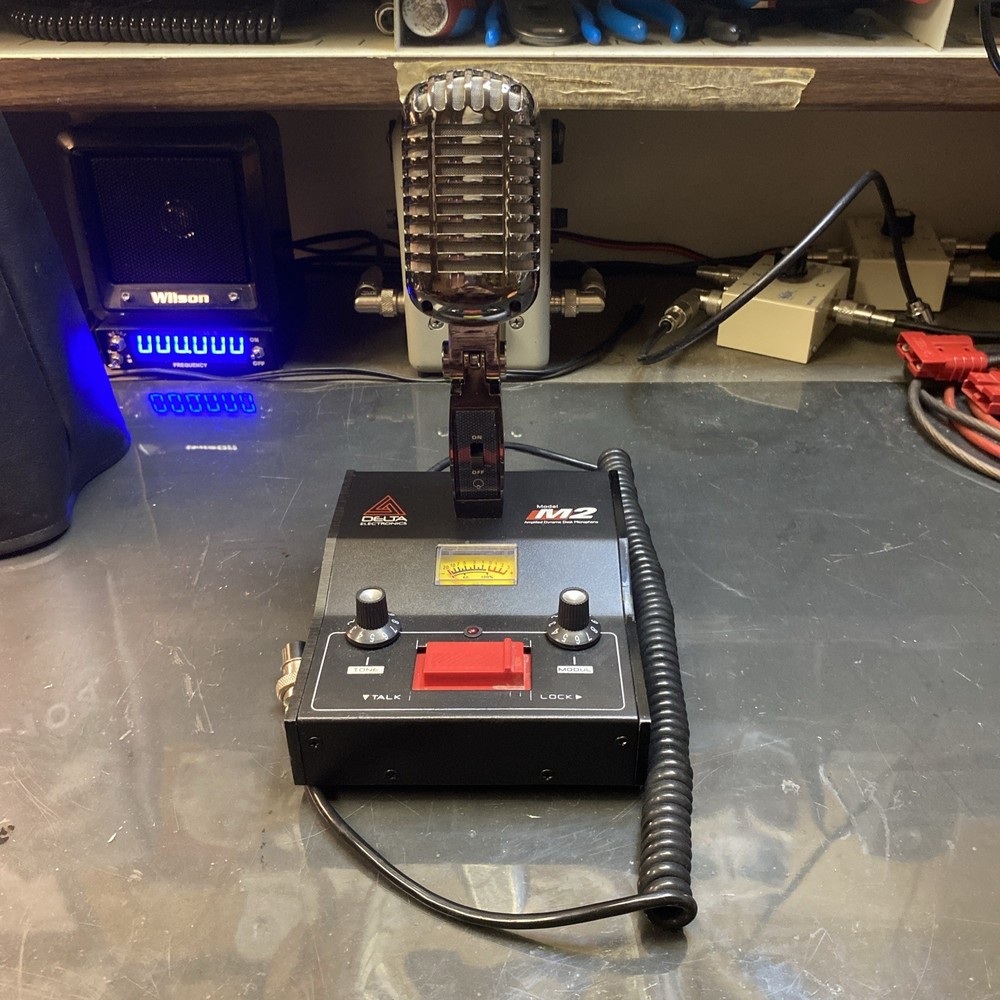 DELTA M2 AMPLIFIED DYNAMIC BASE MICROPHONE STANDARD 4 PIN