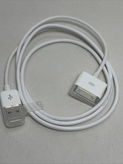 2003 Apple Dock for iPod 3rd/4th Generation White With Original Cable Untested