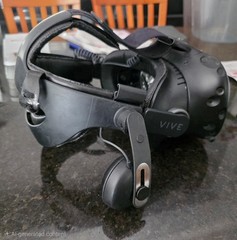 HTC Vive Virtual Reality Headset Only (99HAHZ024-00)