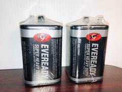 2 Eveready 1209 Zinc-Carbon Super Heavy Duty Lantern 6 Volts Battery Batteries