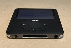 Apple iPod A1236 Nano 3rd generation MP3 Player 8GB Black Works