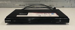 SONY UPSCALING SINGLE DISC SLIM DVD PLAYER DVP-SR500H NO REMOTE Tested & Working