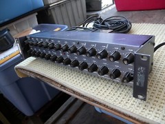 WHITE PROFESSIONAL EQUALIZER 4000. GREAT WORKED CONDITION. WITH TESTED. U.S.A