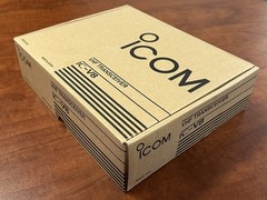 Icom IC-V8 VHF Handheld 5.5W Transceiver, New in Box with Charger