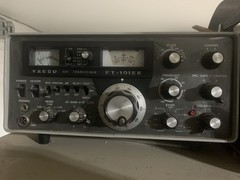 Yaesu FT-101EE Vintage SSB Ham Radio Transceiver That Operates On Multiple Band￼