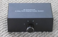 4 Way Stereo RCA Bi-Directional Audio Switcher 1 in 4 Out or 4 in 1 Out