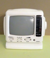 VTG White Spectra Portable 5.5″ Black 7 White TV Radio Model 58-BWR Works in Box