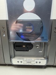 Philips MP3-CD Playback Wall Mountable MCM240/37 Micro Hi-Fi System Read