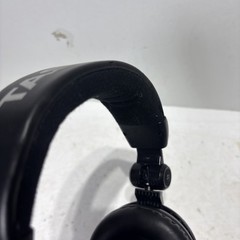 Tascam TH-02 Closed-Back Professional Studio Monitoring Headphones