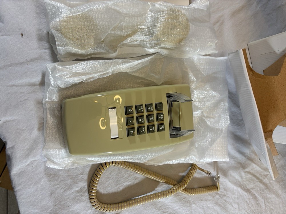 SciTec Aegis White Single Line Wall Phone – 2554W