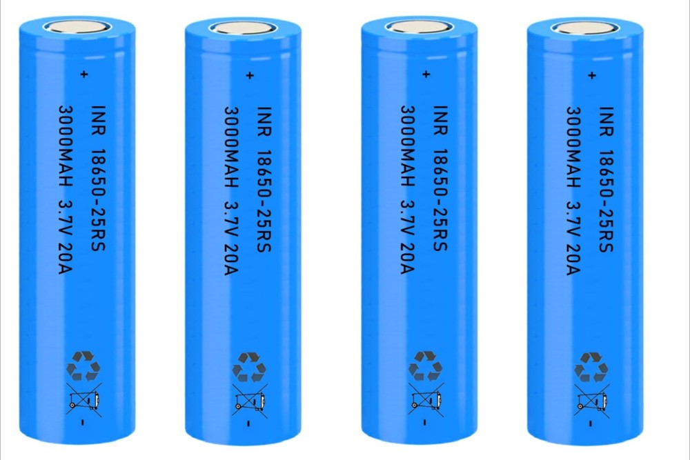 4PCS 3000mAh 3.7V 20A Rechargeable Li-ion Batteries for Flashlight