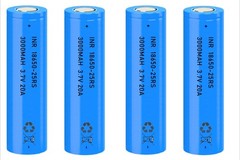 4PCS 3000mAh 3.7V 20A Rechargeable Li-ion Batteries for Flashlight