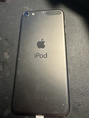 Apple iPod Touch 6th Generation Space Gray 16GB BROKEN SEE DESCRIPTION