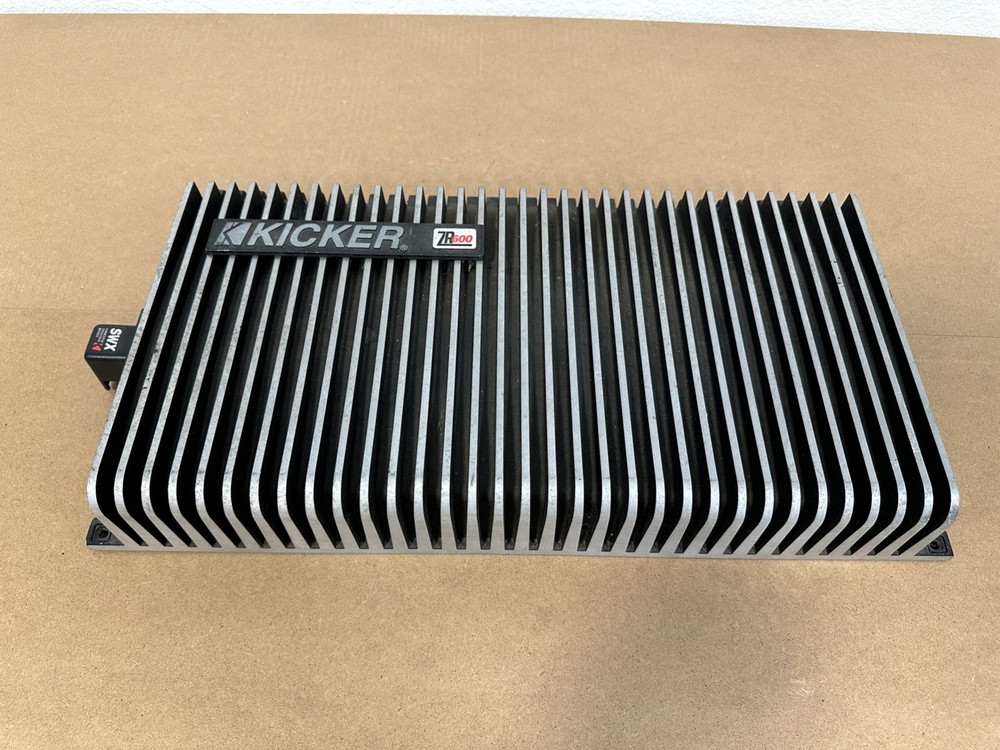 AWESOME! KICKER ZR600 2 Channel Car Amplifier 300 x 2 WORKS/SOUNDS GREAT