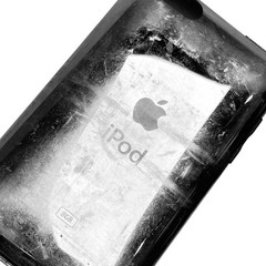Apple iPod Touch 2nd Generation A1288 Black 8GB (WORKS GREAT)