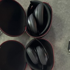 Beats Solo 4 Bluetooth Wireless On-Ear Headphones – Matte Black