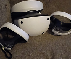 Sony PlayStation VR2 PSVR2 Headset w/ Sense Controllers, USB-C, 120Hz, 110° FOV