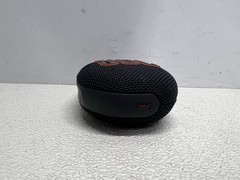 JBL – Clip 5 Portable Bluetooth Speaker – JBLCLIP5BLKAM – Black –