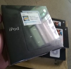 NEW Apple iPod Classic Video 5th Generation All Colors 30GB 80GB MP3 Sealed Box