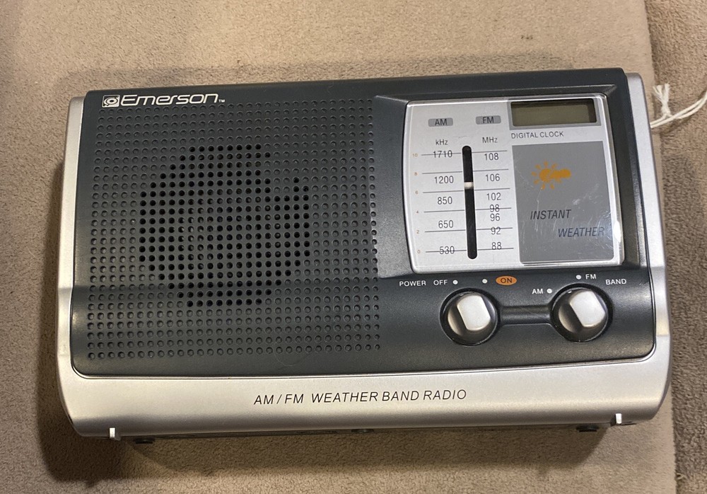 Vintage Emerson Portable AM/FM Weather Band Radio AC or Battery #RP6251 *TESTED