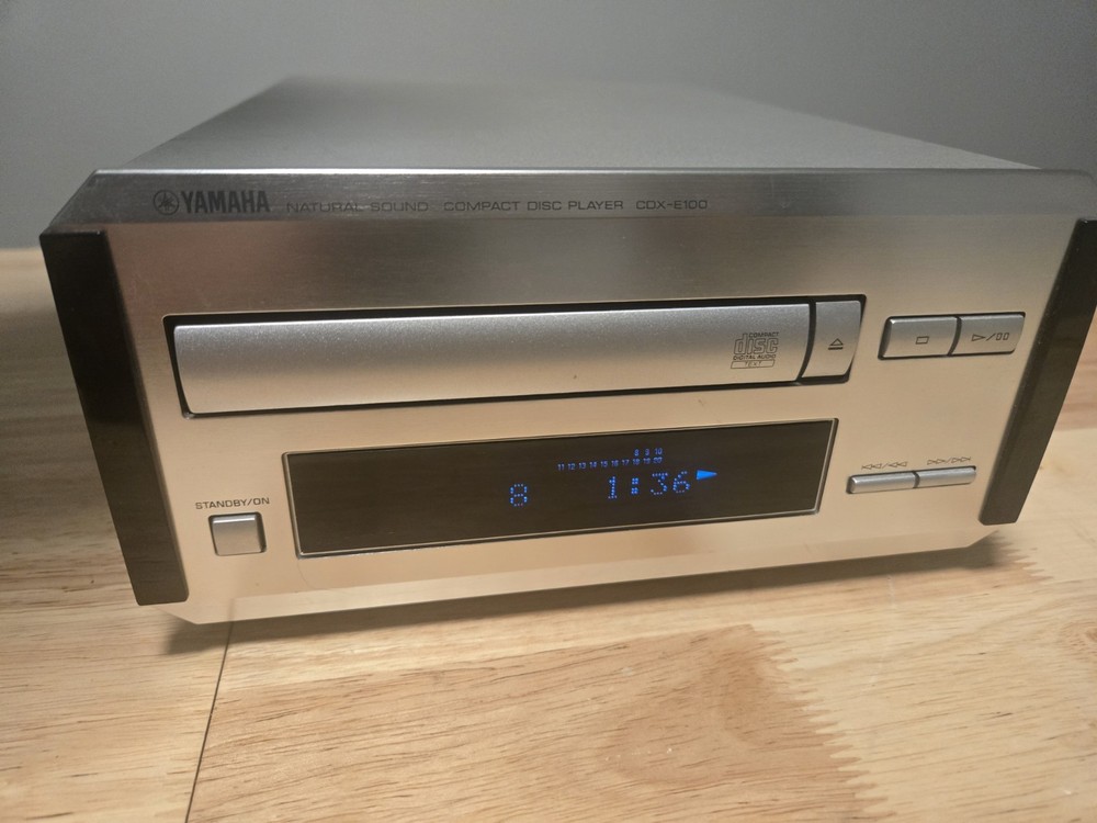 Yamaha Natural Sound Stereo CD Player CDX-E100 – Working Tested!!