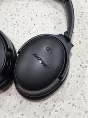 Bose QuietComfort Wireless Over-Ear Headphones – Black