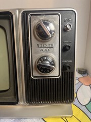 Vintage 1970s Zenith Solid 9in Screen Black White TV Silver Black Case – Working