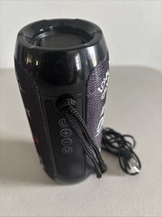 Hard Rock Cafe Wireless Bluetooth Portable Black Mesh Speaker In New Condition .