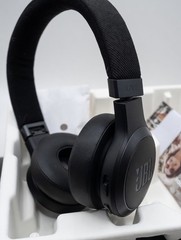 JBL Live 675NC Wireless Over-Ear Headphones Noise Cancelling Bluetooth Headset