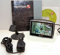 NEW TomTom GO 720 Portable GPS Navigator Unit Set in Box tom Bluetooth music 4.3