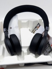 JBL Live 675NC Wireless Over-Ear Headphones Noise Cancelling Bluetooth Headset