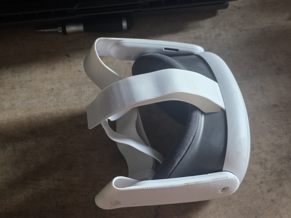 Meta Quest 3 128GB VR Headset Only Tested