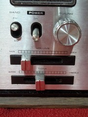 Audition Model 2929 Vintage AM-FM Table Radio Made in Hong Kong, Nice, Video!