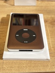 Apple IPod Classic 7th Gen 160Gb NEW EXTERIOR+BATTERY! MC297J / MINT. Espresso