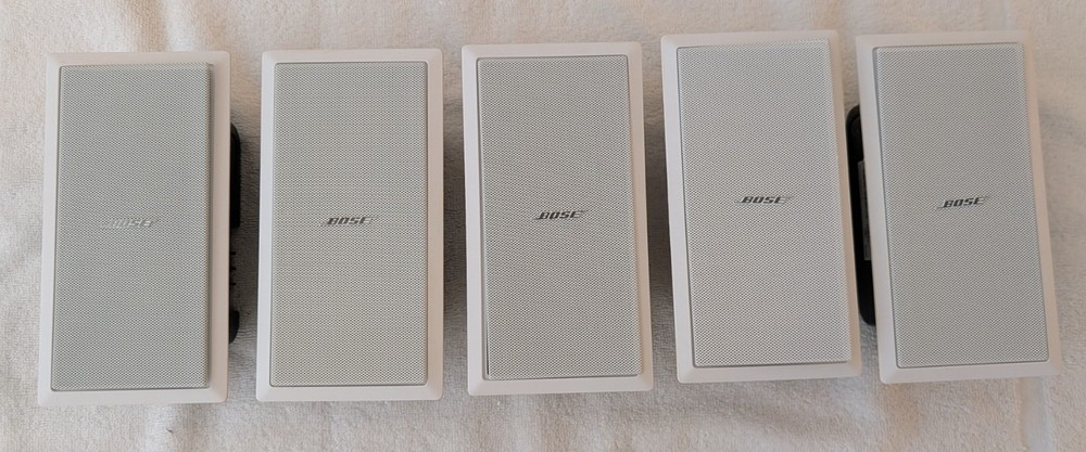 Bose Adapt iQ In-Wall Speaker II 1.0 Channel Wired White Rectangular 8 Ohm