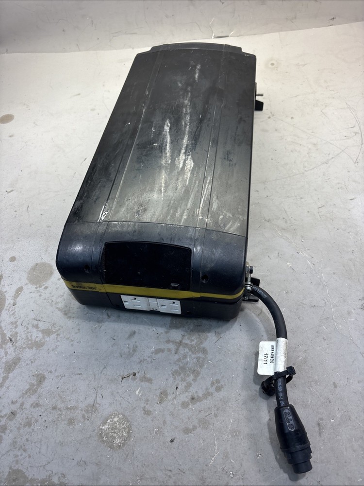 12-110-1800 COOPER BUSSMANN 2017 Power Inverter 1800 Watt 20Amp 12VDC to 120V AC