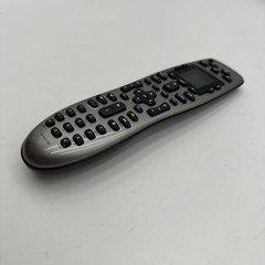 Logitech 915-000159 Harmony 650 Universal Color Screen Remote – Silver – Tested!
