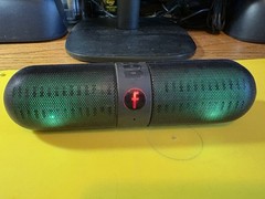 UNBRANDED “F” 2.0 Bluetooth Speaker – Black-USED W/CORD LIGHTS & SOUND WORKS