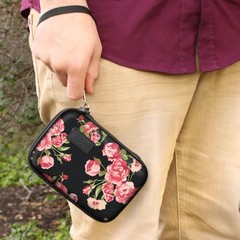 USA GEAR Protective Hard Shell Carrying Case for iPod Touch and MP3 Players