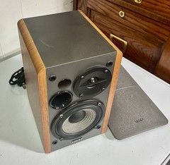 Edifier R1280T Powered Bookshelf Speaker 2.0 Active Near Field Studio Multimedia