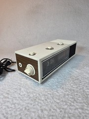 Vintage Panasonic Woodgrain Flip AM Radio Alarm Clock RC-1282 TESTED-RARE Works