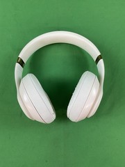 Beats by Dr. Dre Studio Pro Over-the-Ear Wireless Headphones – Sandstone- Read