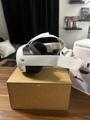 Meta Quest 3 Standalone VR Headset, White/Black Virtual Reality Headset 512 GB
