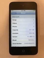 Apple iPod Touch 4th Generation Black (32 GB) (NEW, OPEN BOX)