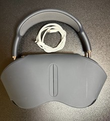 Apple AirPods Max Wireless Over-Ear Headphones Space Gray A2096 with Smart Case
