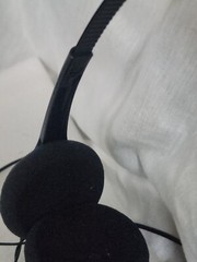 Koss KPH7 Black On-Ear Headphones • Foam Ear Cushion & Adjustable Headband
