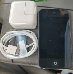 Apple iPod Touch 4th Generation A1367 8GB Black