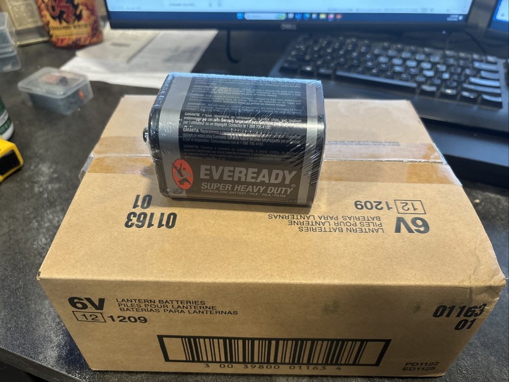 EVEREADY 1209 6V Battery EnergizerSuper Heavy Duty 6 Volt Battery, 12count case