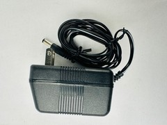 Black box AC043A-R2 Video Splitter, S-Video (1 In, 8 Out)