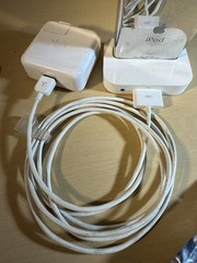 Apple iPod 3rd Generation A1040 – 30 GB – Working w/ full set of extras!